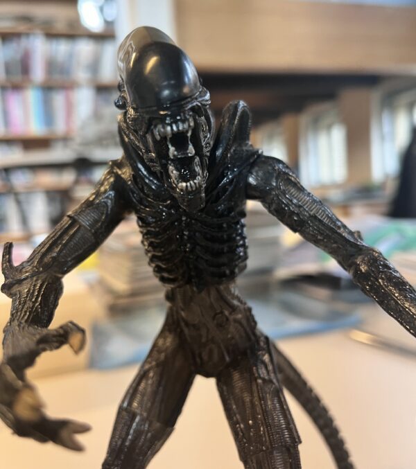 Aliens Big Chap 2 1 scaled