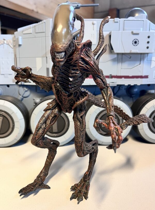 Warrior Alien Resurrection McFarlane 2 scaled