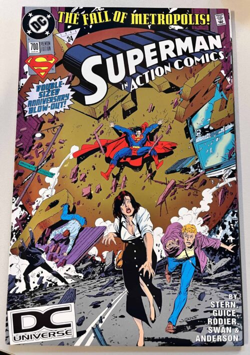 Action Comics # 700 DC Universe Logo Premium Edition (DC Comics)