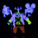 Spawn Action Figure The Clown (Black Light Edition) (Gold Label) 30 cm - Image 8