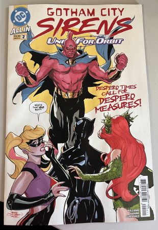Gotham City Sirens Unfit for Orbit #2 (DC Comics)